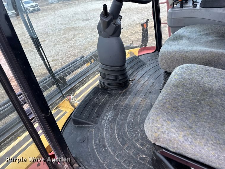 image for item FB0512 2007 New Holland HW325 swather / windrower