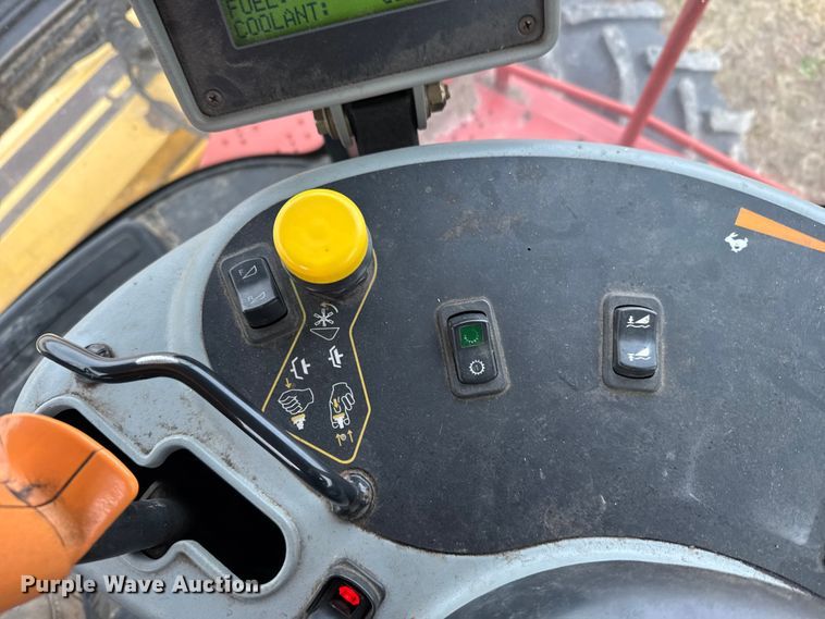 image for item FB0512 2007 New Holland HW325 swather / windrower