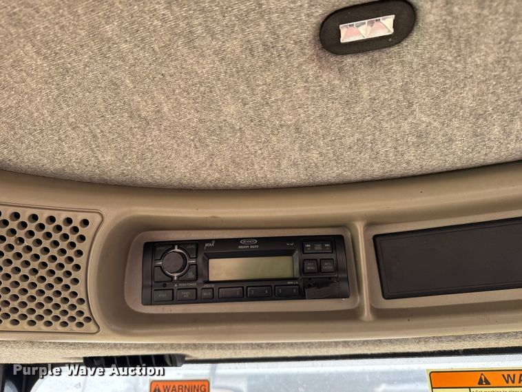 image for item FB0512 2007 New Holland HW325 swather / windrower