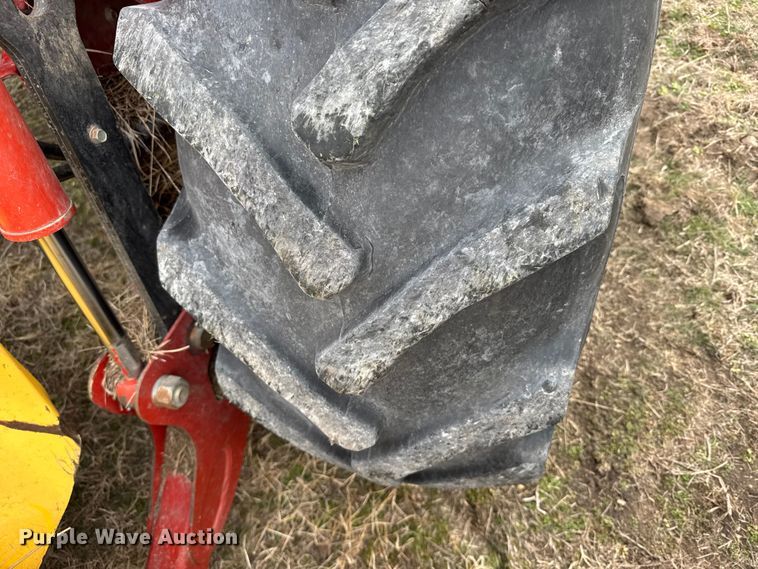 image for item FB0512 2007 New Holland HW325 swather / windrower