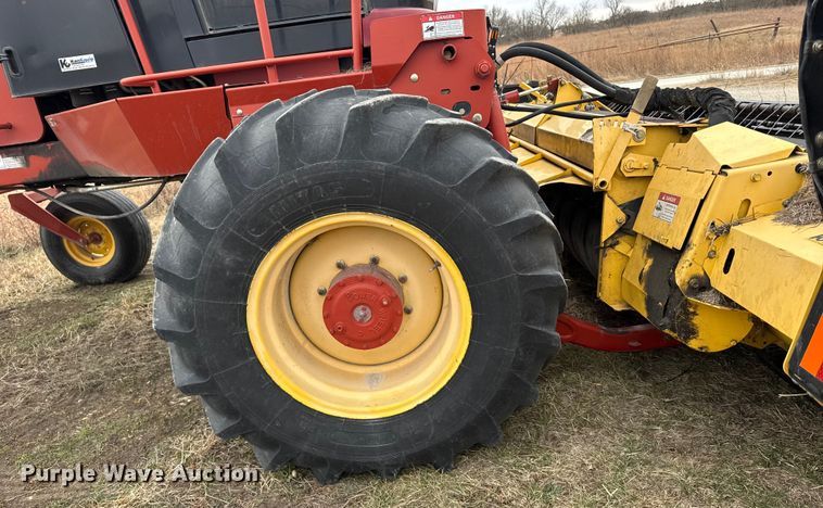 image for item FB0512 2007 New Holland HW325 swather / windrower