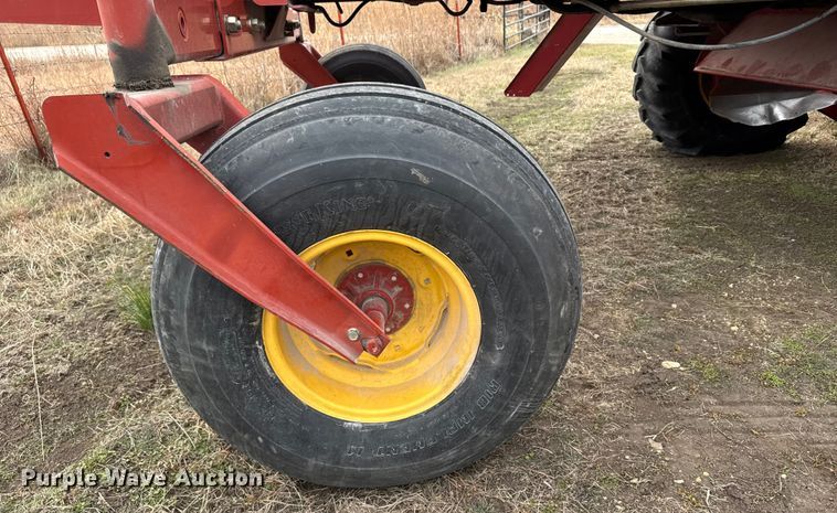 image for item FB0512 2007 New Holland HW325 swather / windrower