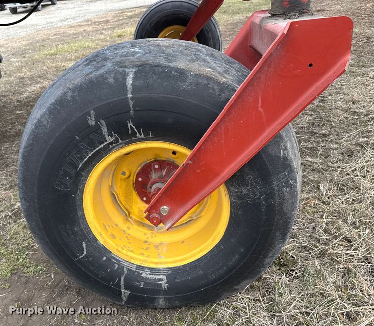 image for item FB0512 2007 New Holland HW325 swather / windrower