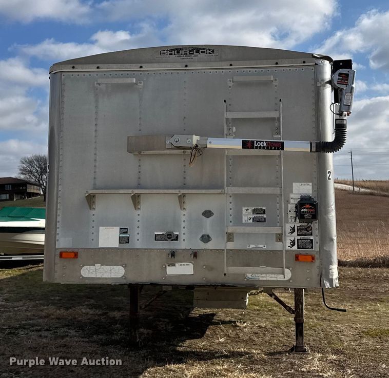 image for item FB0513 1997 Wilson DWH-400 grain trailer