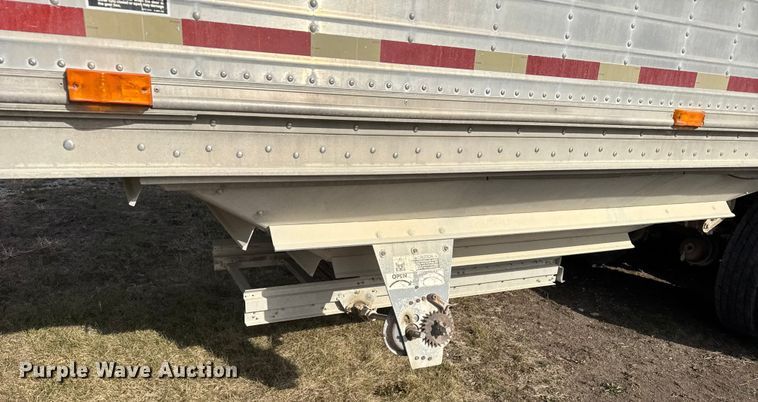 image for item FB0513 1997 Wilson DWH-400 grain trailer