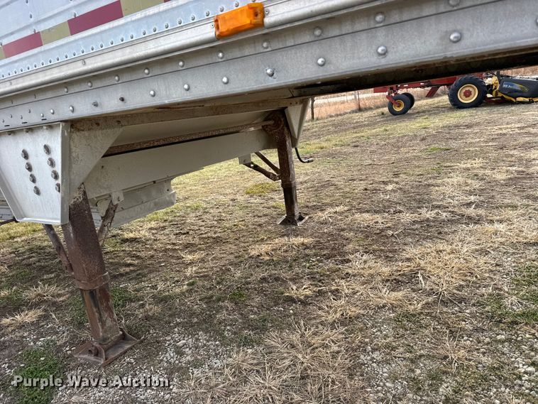 image for item FB0513 1997 Wilson DWH-400 grain trailer