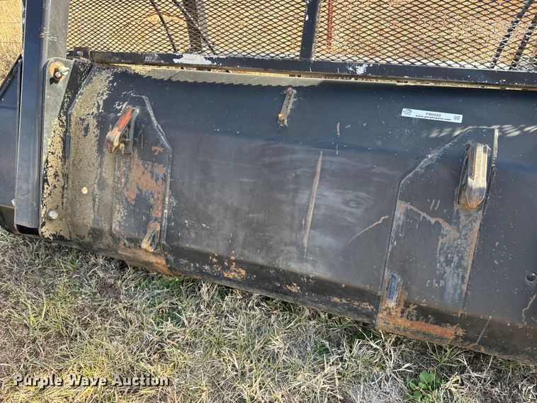 image for item FB0522 2008 CNH 717501006 grapple bucket