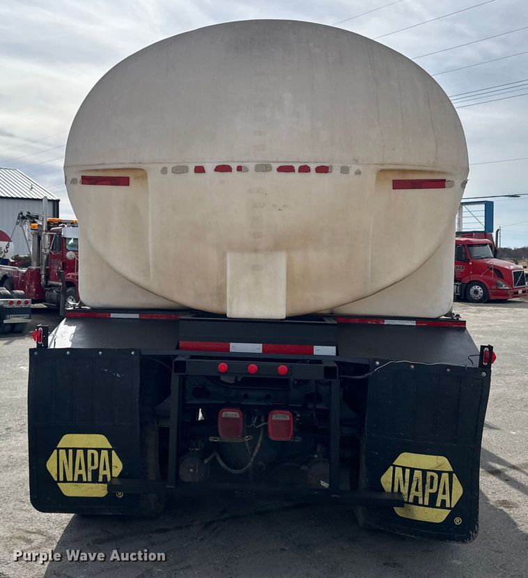 image for item FB0764 1998 International 8300 liquid fertilizer truck