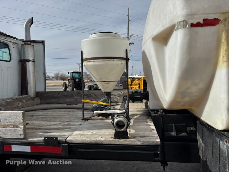image for item FB0764 1998 International 8300 liquid fertilizer truck