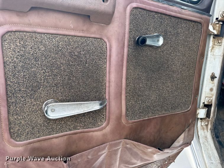 image for item FB0764 1998 International 8300 liquid fertilizer truck