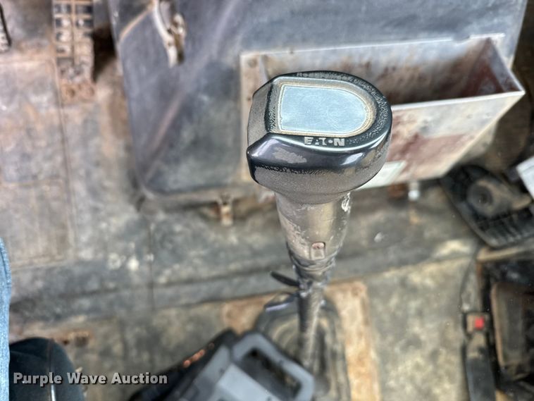 image for item FB0764 1998 International 8300 liquid fertilizer truck