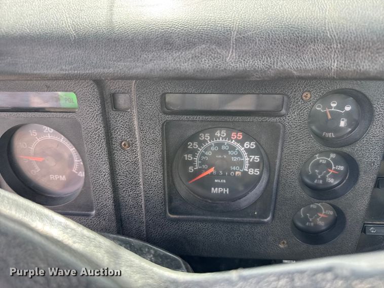 image for item FB0764 1998 International 8300 liquid fertilizer truck