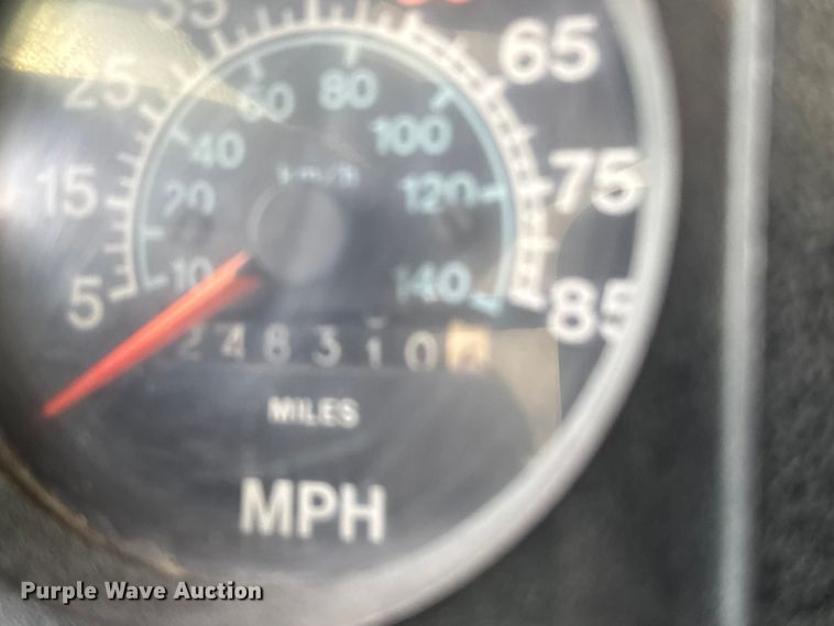 image for item FB0764 1998 International 8300 liquid fertilizer truck