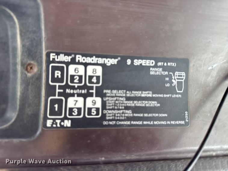 image for item FB0764 1998 International 8300 liquid fertilizer truck