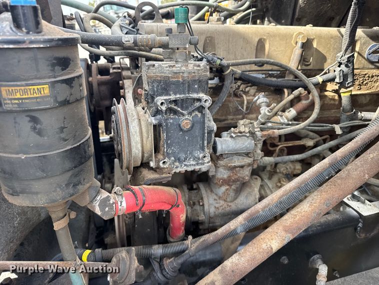 image for item FB0764 1998 International 8300 liquid fertilizer truck