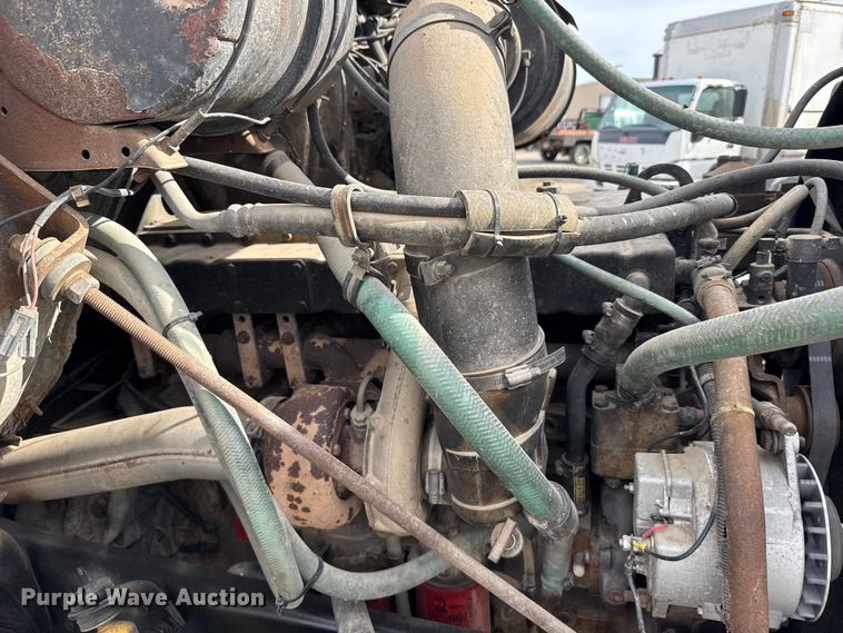 image for item FB0764 1998 International 8300 liquid fertilizer truck