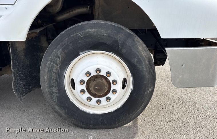 image for item FB0764 1998 International 8300 liquid fertilizer truck