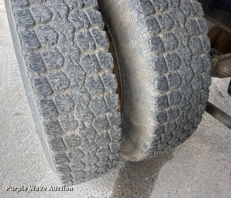 image for item FB0764 1998 International 8300 liquid fertilizer truck