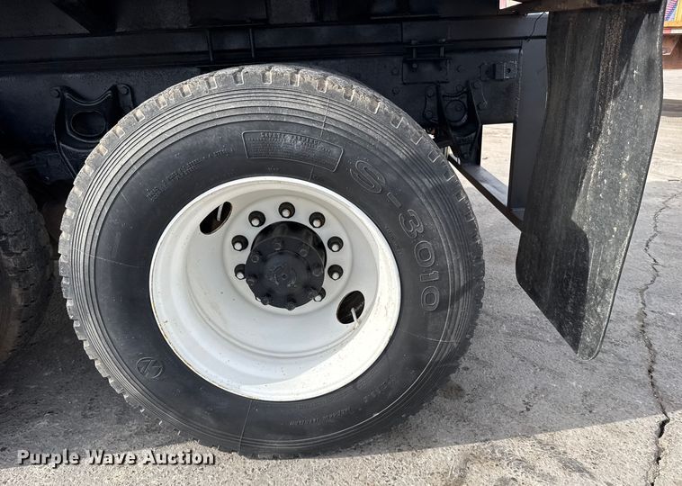 image for item FB0764 1998 International 8300 liquid fertilizer truck