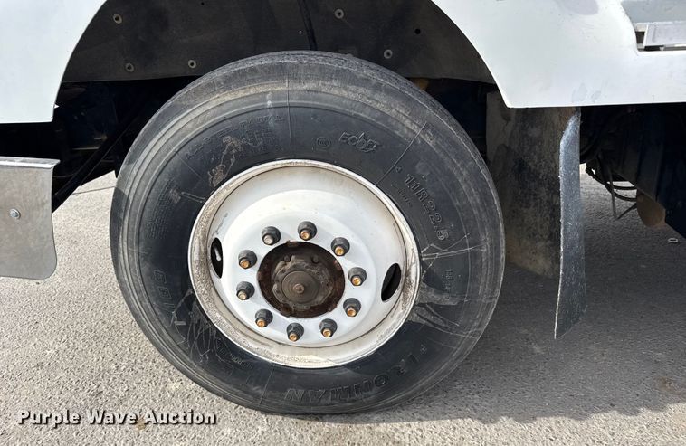 image for item FB0764 1998 International 8300 liquid fertilizer truck