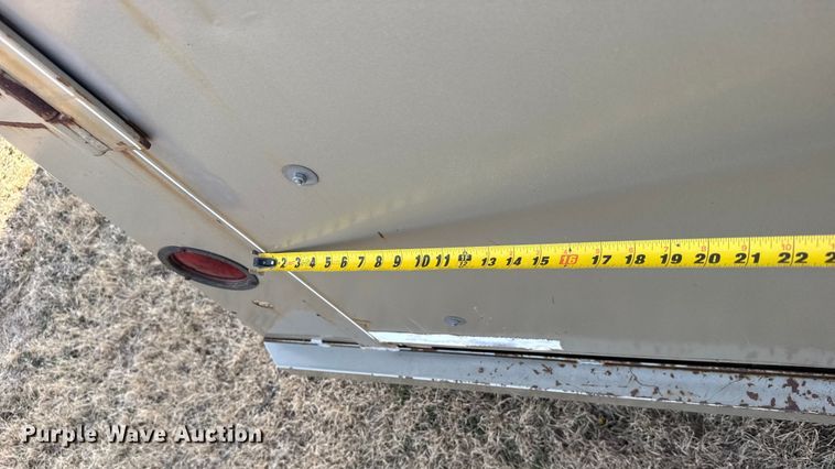 image for item FB0804 1999 Titan  livestock trailer