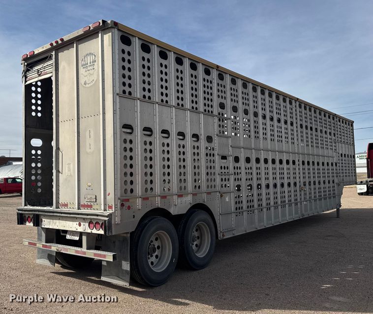 image for item FB0806 2006 Merritt livestock trailer