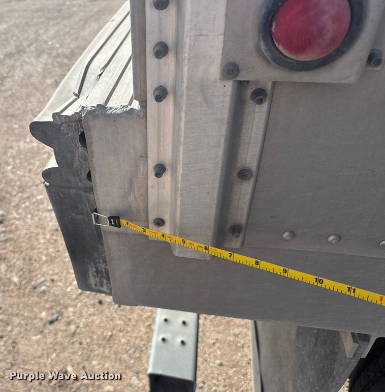 image for item FB0806 2006 Merritt livestock trailer