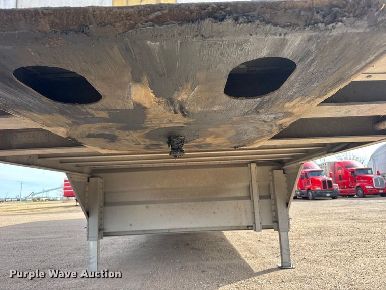 image for item FB0806 2006 Merritt livestock trailer