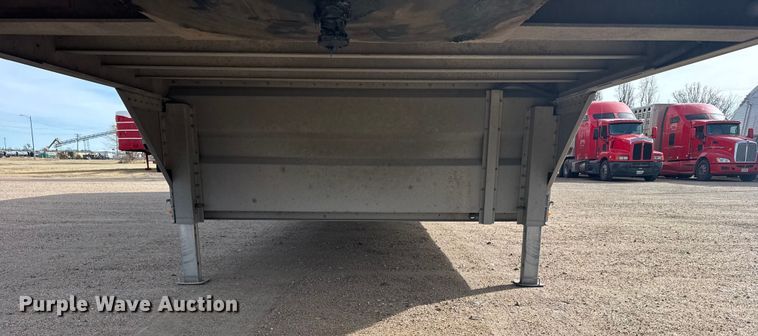 image for item FB0806 2006 Merritt livestock trailer