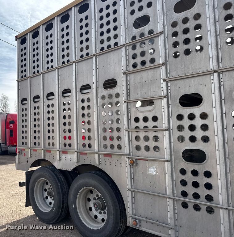 image for item FB0806 2006 Merritt livestock trailer