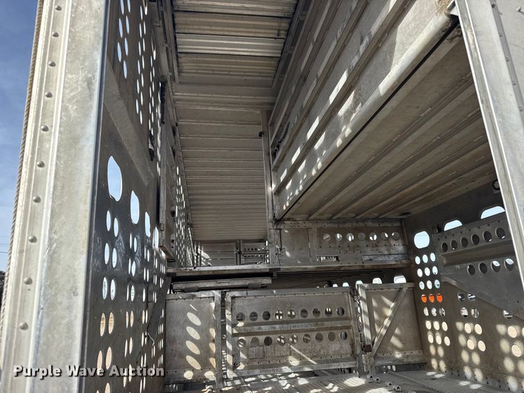 image for item FB0806 2006 Merritt livestock trailer