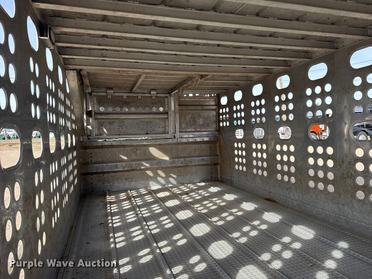 image for item FB0806 2006 Merritt livestock trailer