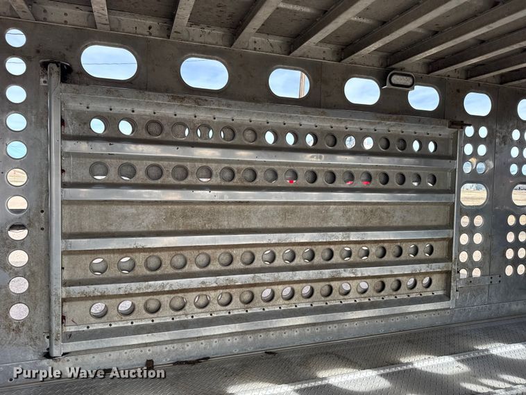 image for item FB0806 2006 Merritt livestock trailer