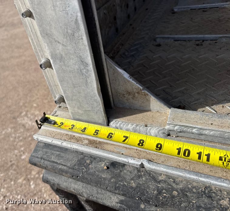 image for item FB0806 2006 Merritt livestock trailer