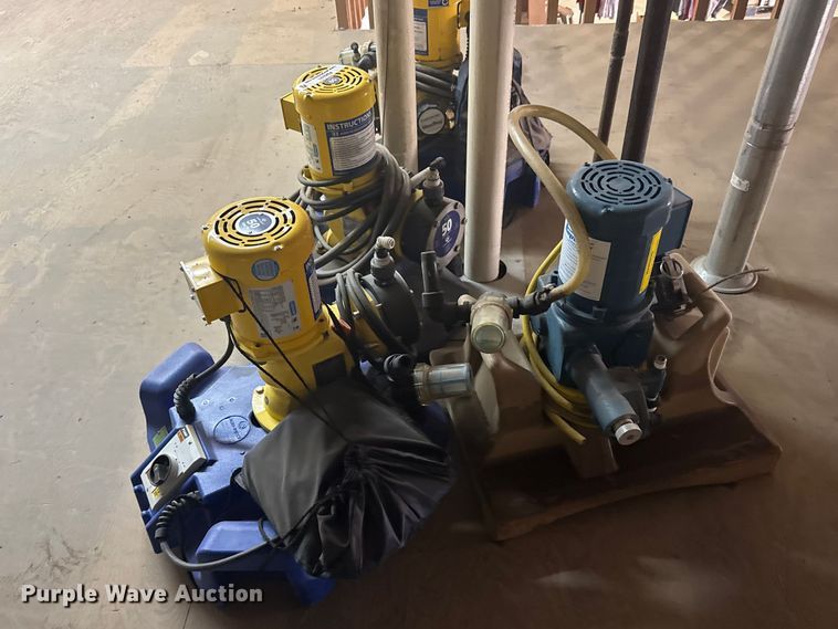 image for item FB0821 (4) chemical pumps