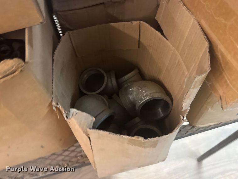 image for item FB0825 Pipe fittings