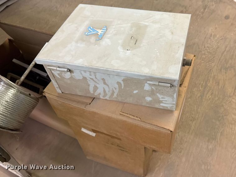 image for item FB0833 Pivot parts