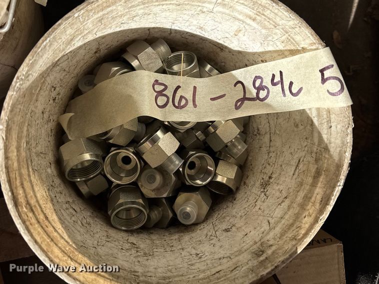 image for item FB0837 Hydraulic fittings