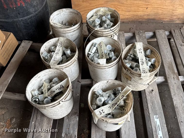 image for item FB0838 Hydraulic fittings