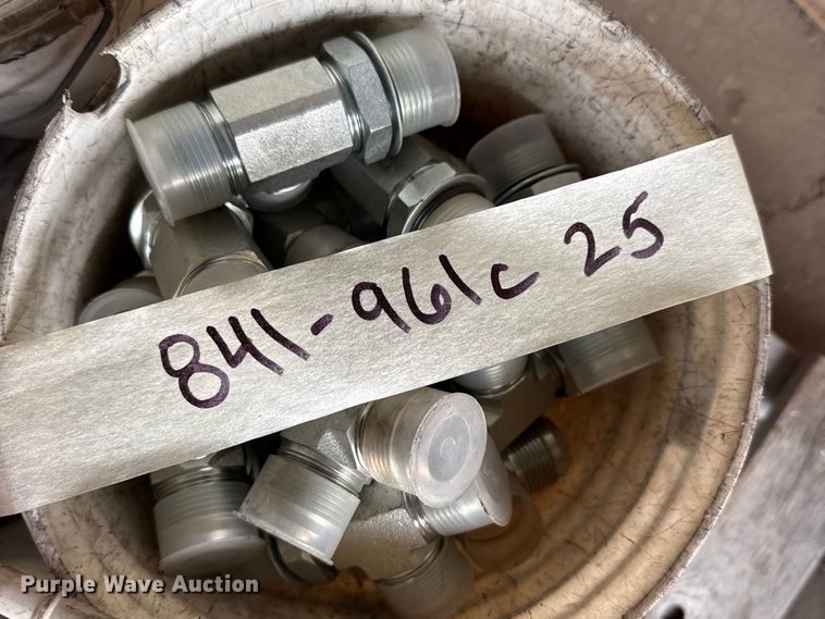 image for item FB0838 Hydraulic fittings