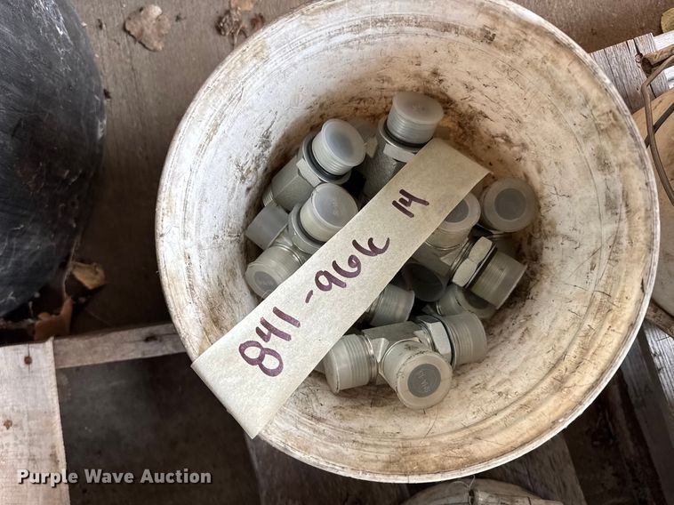 image for item FB0838 Hydraulic fittings