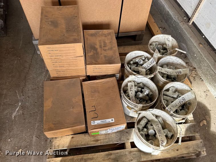 image for item FB0839 Hydraulic fittings