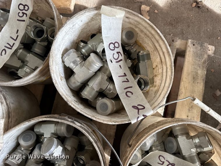 image for item FB0839 Hydraulic fittings