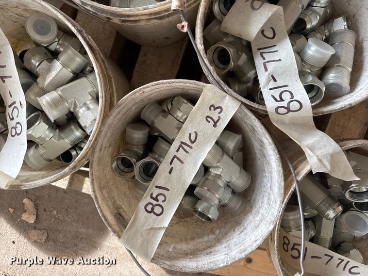 image for item FB0839 Hydraulic fittings