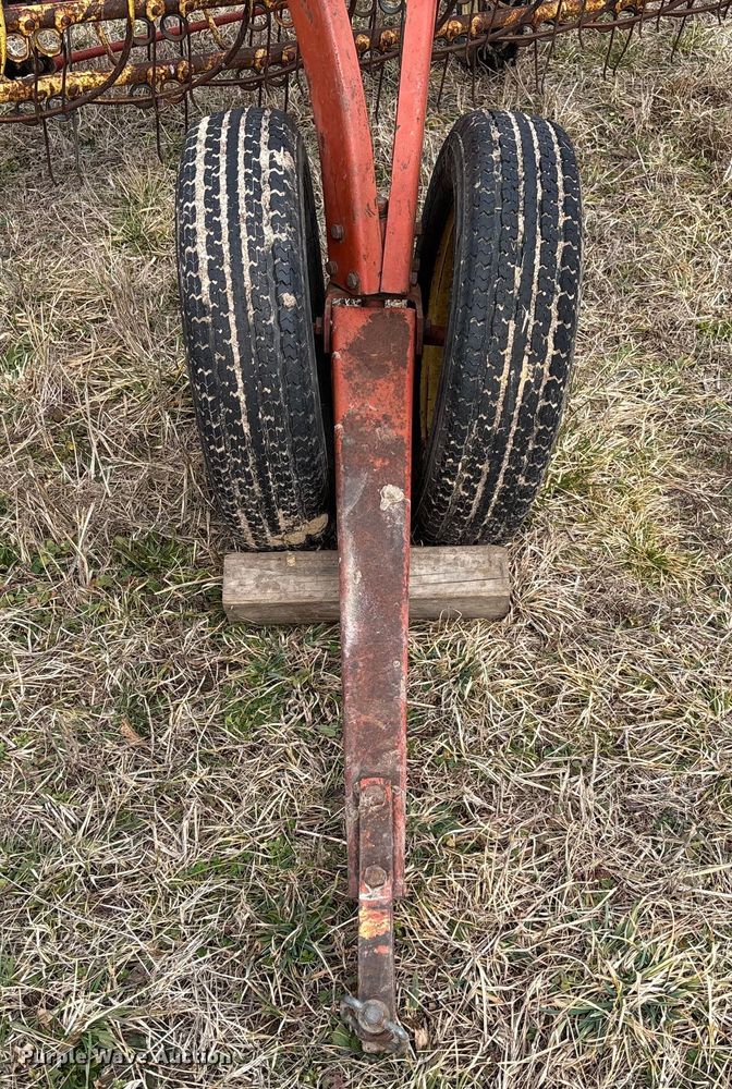 image for item FB3031 New Holland 256 hay rake