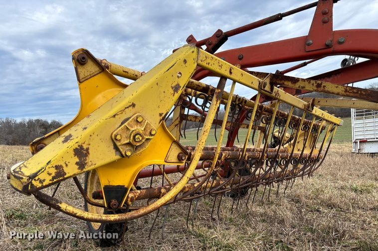 image for item FB3031 New Holland 256 hay rake