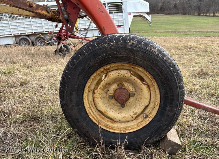 image for item FB3031 New Holland 256 hay rake