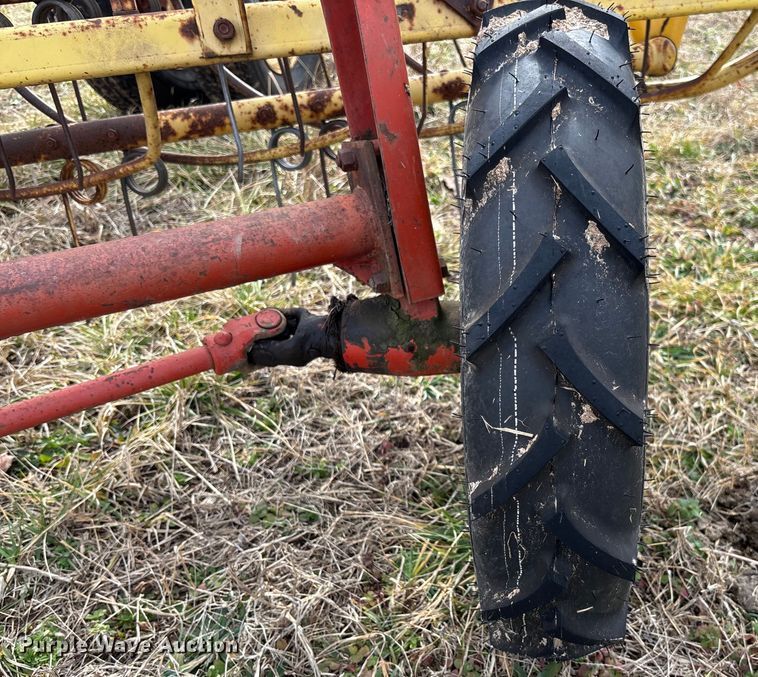 image for item FB3031 New Holland 256 hay rake