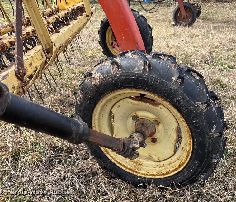 image for item FB3031 New Holland 256 hay rake