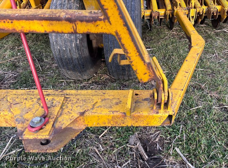 image for item FB3035 Haybuster 1206-3 no-till grain drill